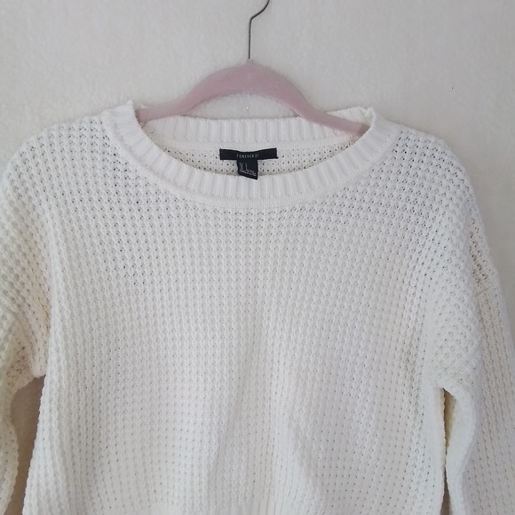 Forever 21 Oversized Cropped Chunky Knit Sweater Size Small in White - Picture 3 of 11